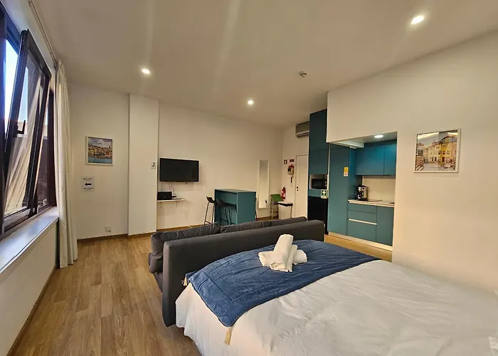 Bonsai Apartment 6